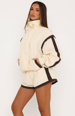 Love The Chase Cropped Shorts Cream/Chocolate