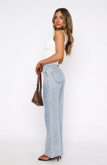 Layla Mid Rise Straight Leg Jeans Light Blue Wash