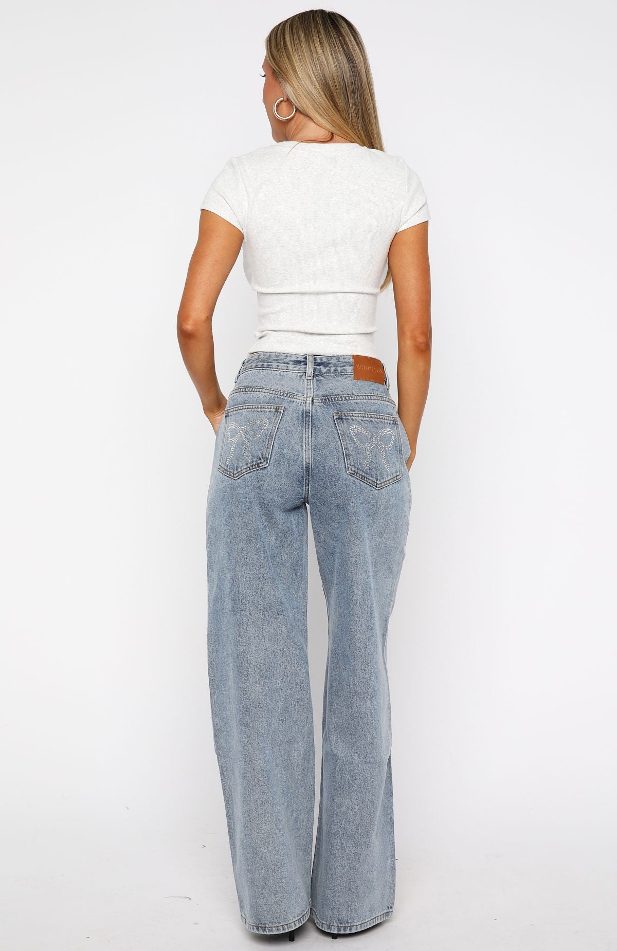 Bring The Drama Mid Rise Wide Leg Jeans Mid Blue Wash