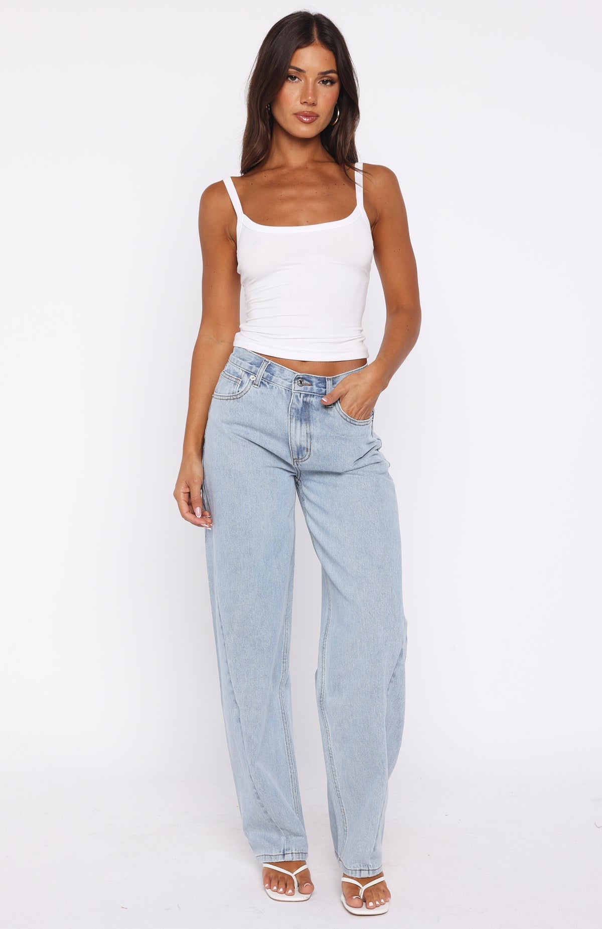Kiara Mid Rise Barrel Leg Jeans Mid Blue Wash