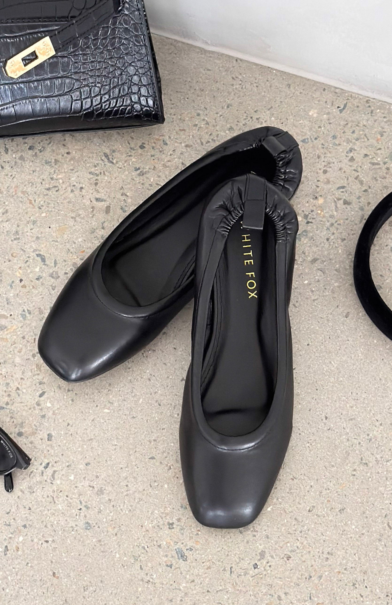 Lester Ballet Flats Black