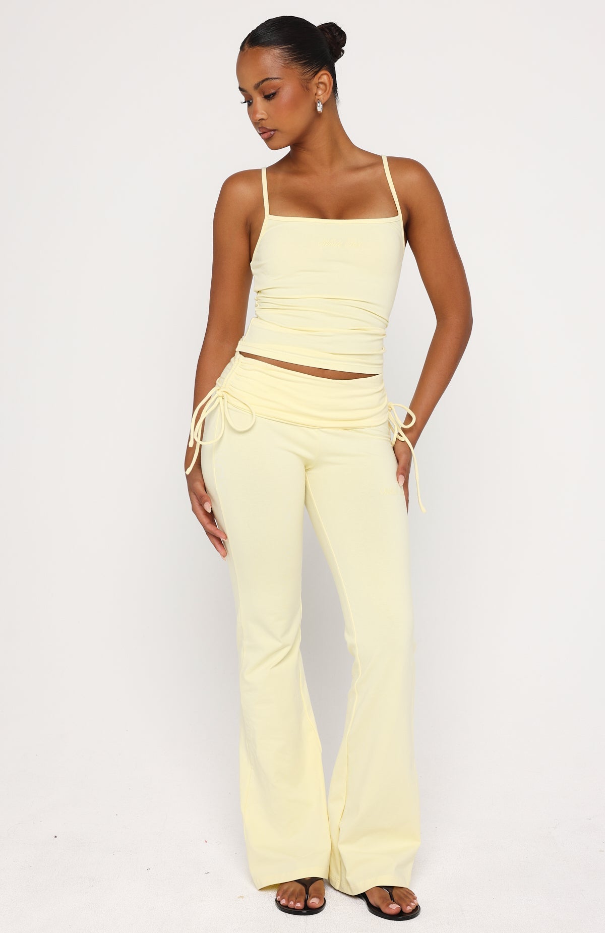Pretty Vibes Singlet Lemon