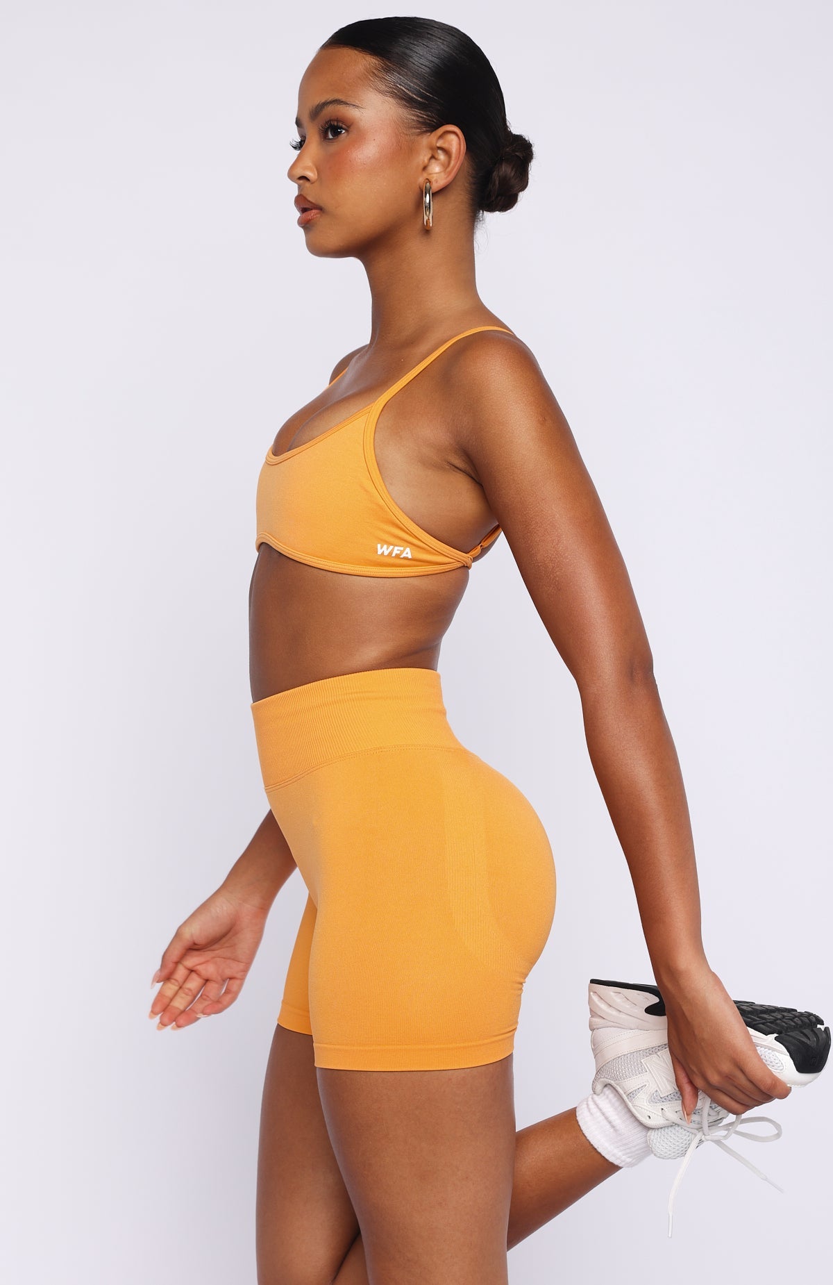 Swing Seamless Sports Bra Mango